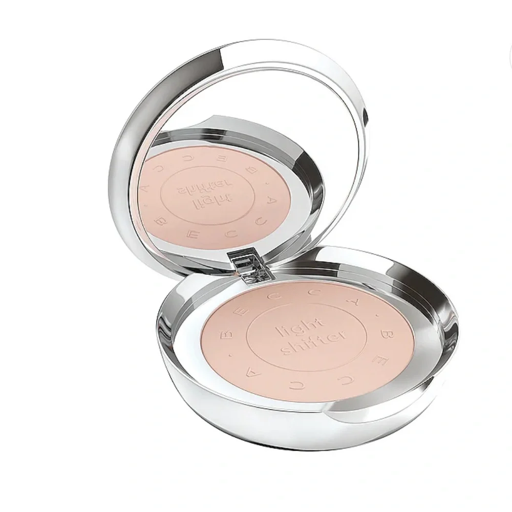 BECCA light shifter